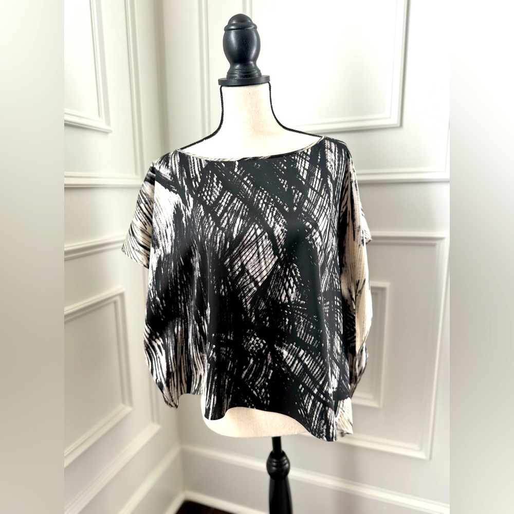 Vince Camuto Caviar Asymmetric Kimono Top
